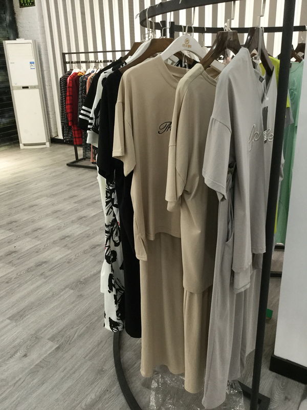 時尚棉麻連衣裙，新區女裝批發精選推薦